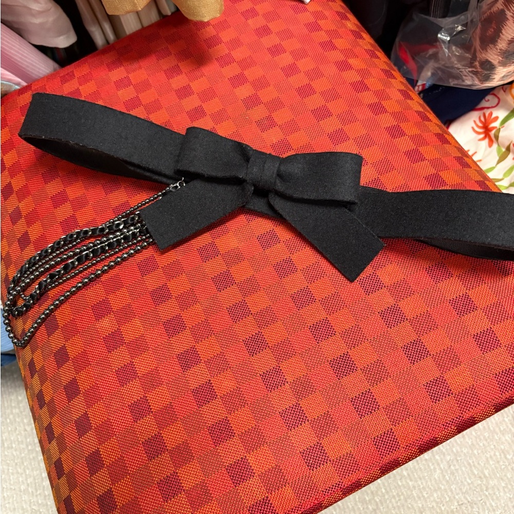 CHANEL bow belt with chains